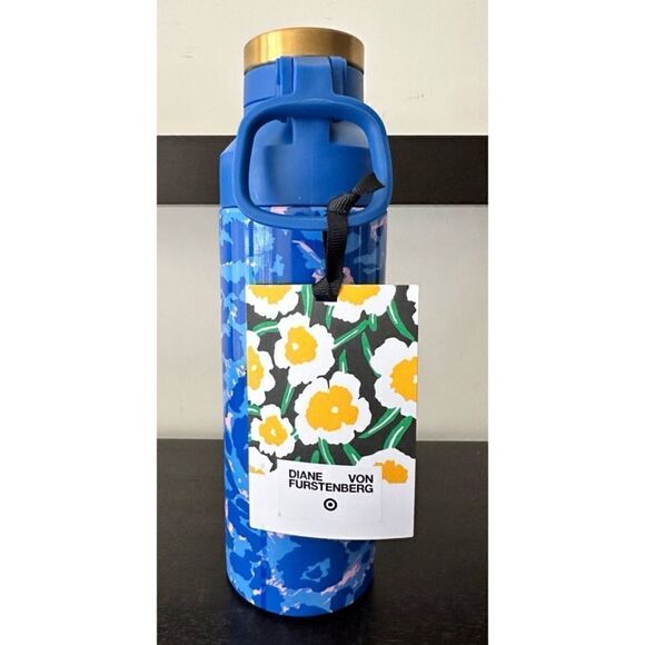 DVF x Target water bottle 18.5 FL Oz / New with Tags - Picture 3 of 3